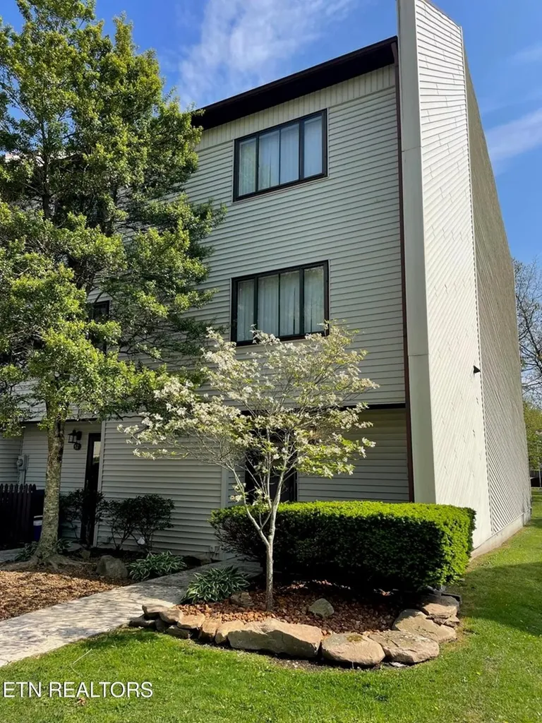 58 Wilshire Heights Drive Crossville TN 38558