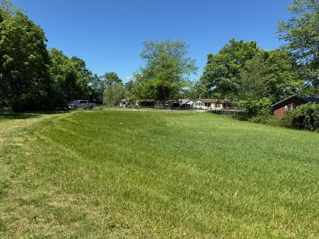 214 5th Avenue S Baxter TN 38544-5159