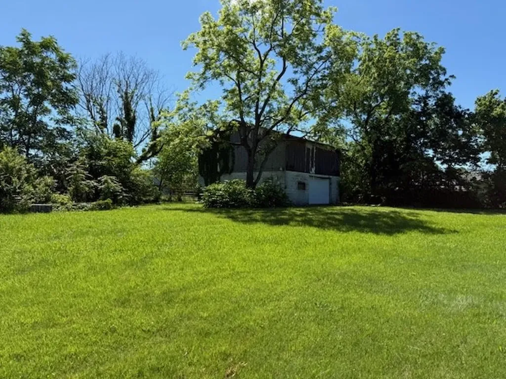 214 5th Avenue S Baxter TN 38544-5159