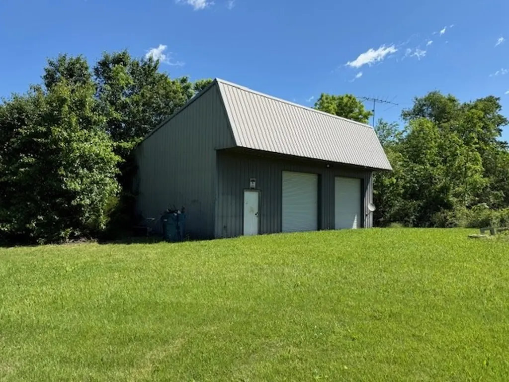 214 5th Avenue S Baxter TN 38544-5159