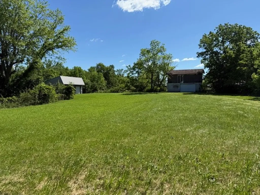 214 5th Avenue S Baxter TN 38544-5159