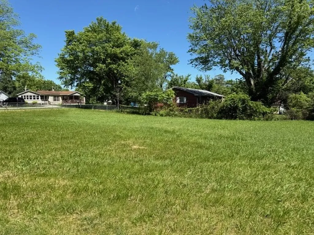 214 5th Avenue S Baxter TN 38544-5159