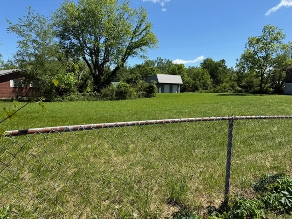 214 5th Avenue S Baxter TN 38544-5159