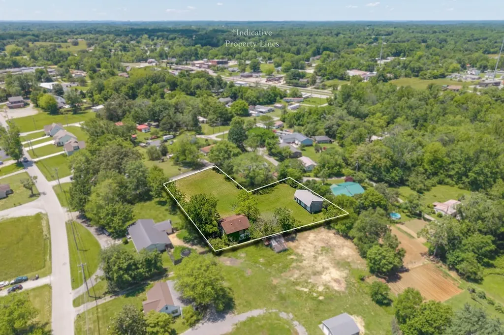 214 5th Avenue S Baxter TN 38544-5159