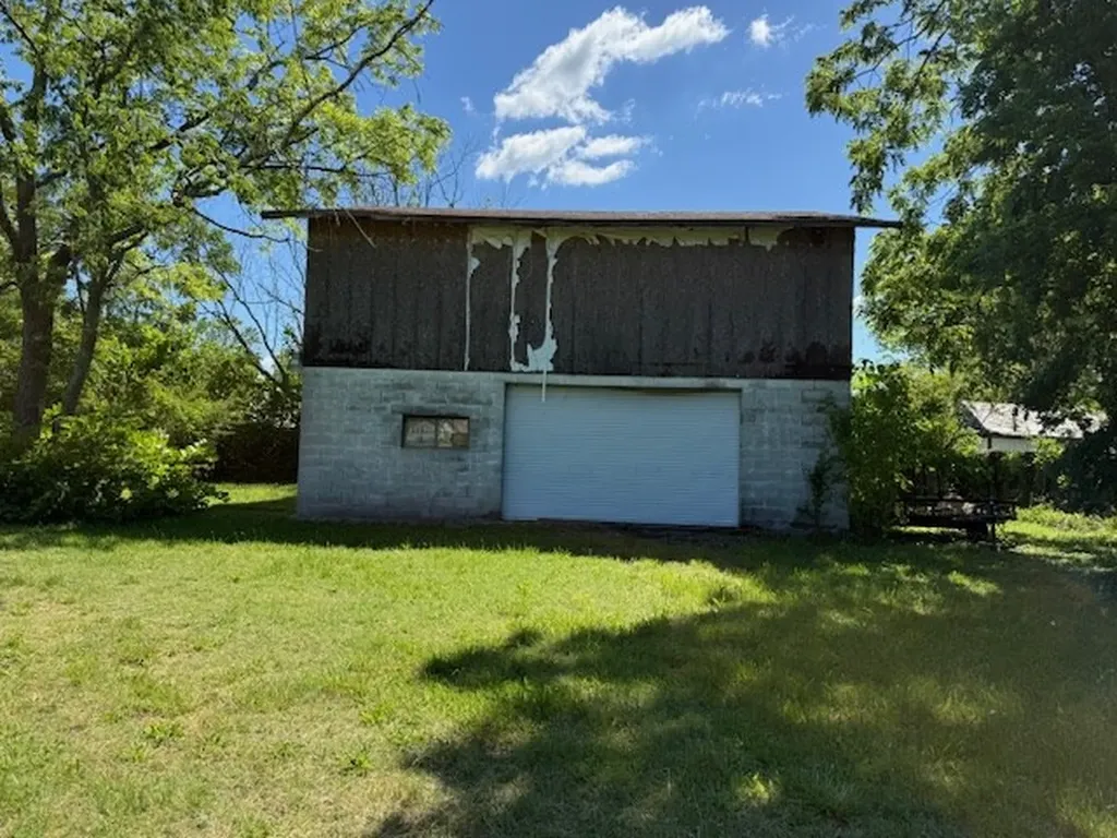 214 5th Avenue S Baxter TN 38544-5159