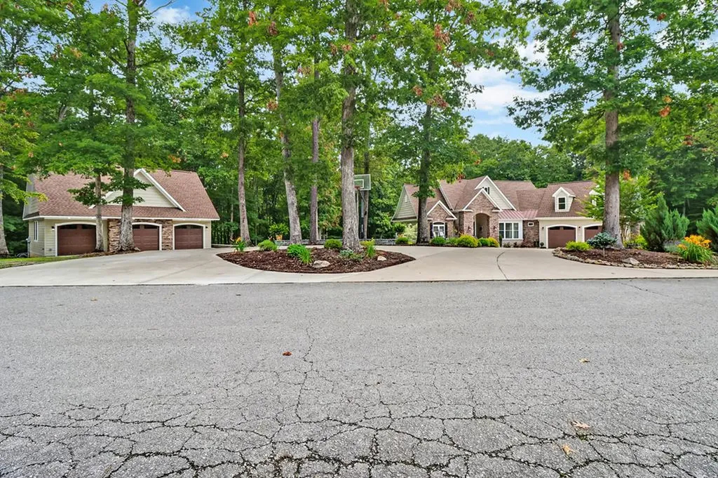 265 Falling Leaf Road Jamestown TN 38556