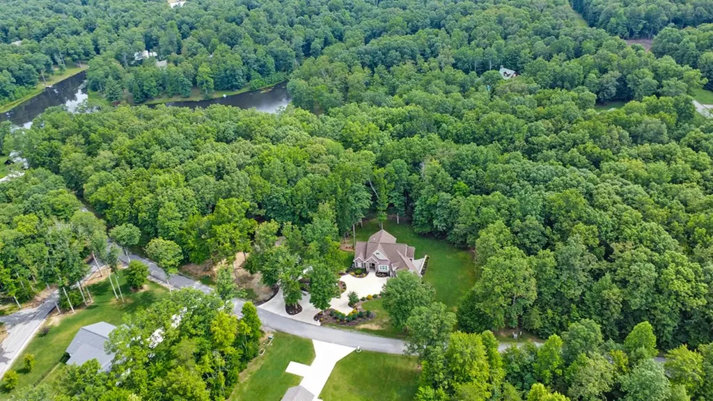 265 Falling Leaf Road Jamestown TN 38556