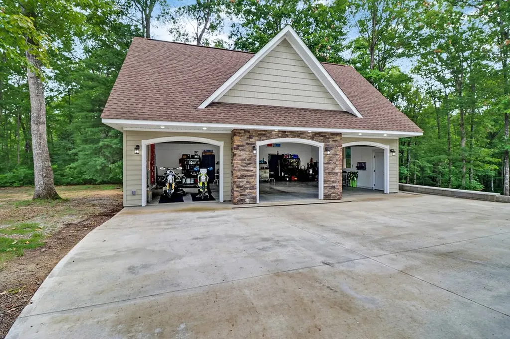 265 Falling Leaf Road Jamestown TN 38556