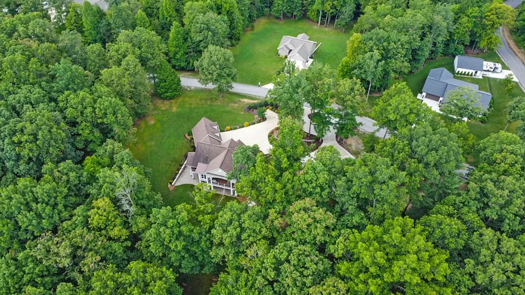 265 Falling Leaf Road Jamestown TN 38556