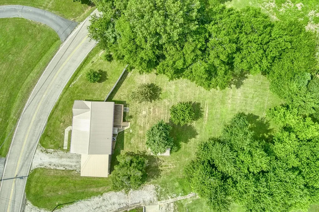 1516 Golden Mountain Road Sparta TN 38583-1156