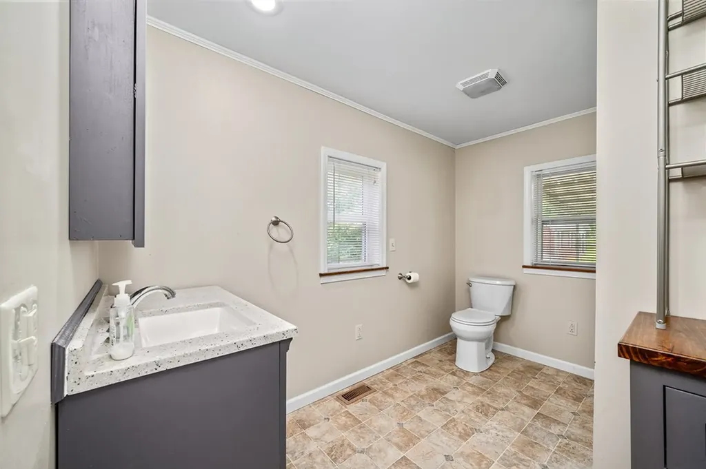 1516 Golden Mountain Road Sparta TN 38583-1156