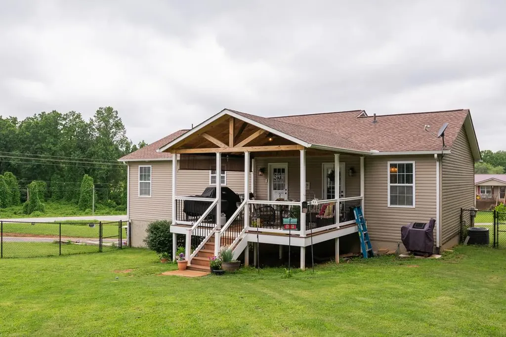 134 Bradford Drive Sparta TN 38583