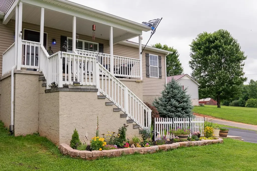 134 Bradford Drive Sparta TN 38583