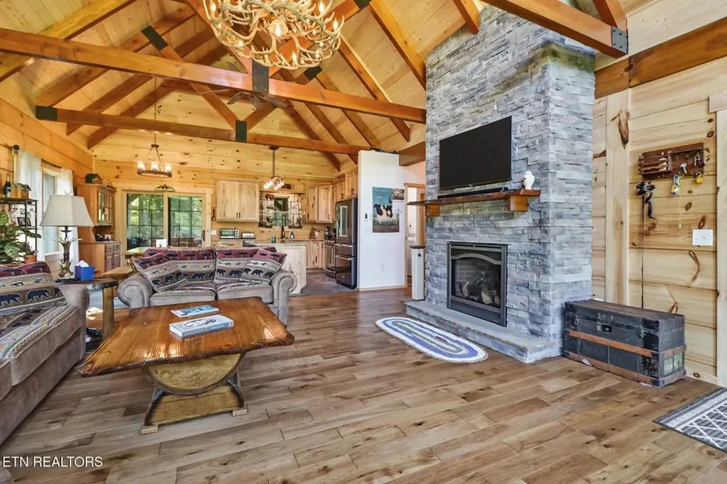 299 Anderson Tinch Avenue Jamestown TN 38556