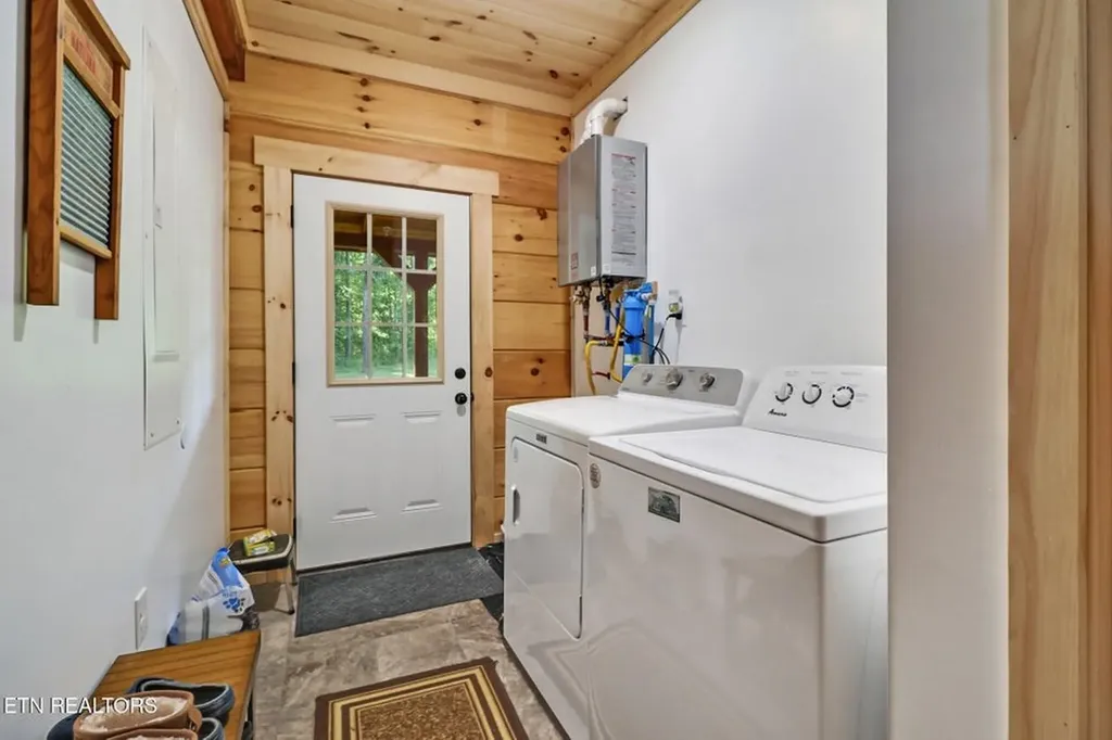 299 Anderson Tinch Avenue Jamestown TN 38556