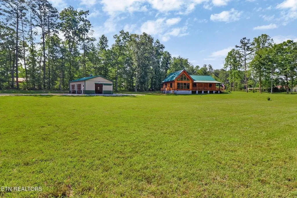 299 Anderson Tinch Avenue Jamestown TN 38556