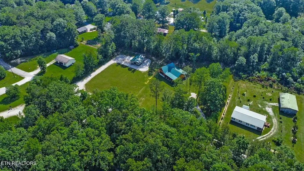 299 Anderson Tinch Avenue Jamestown TN 38556