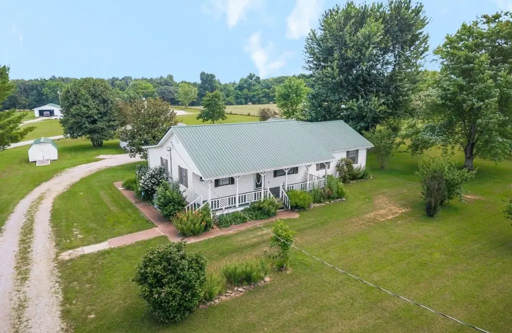 216 Oakley Allons Road Allons TN 38541