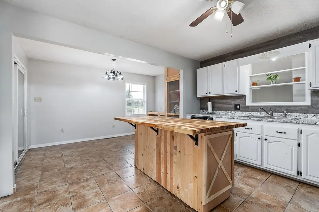 216 Oakley Allons Road Allons TN 38541