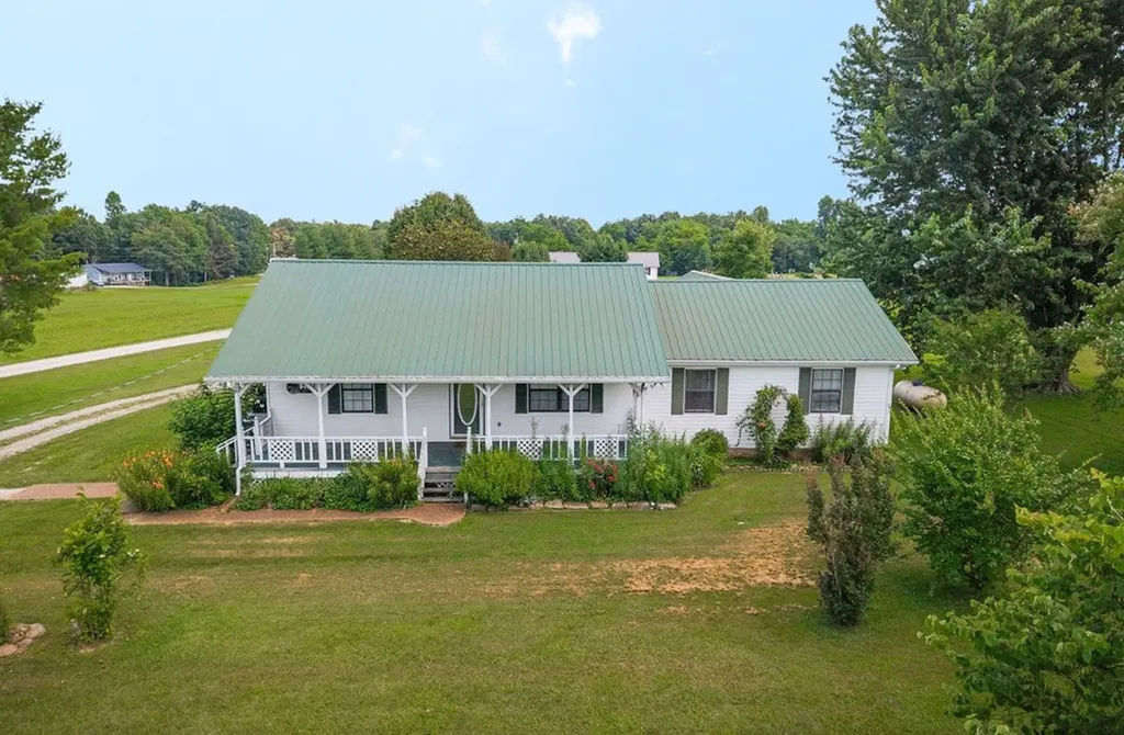 216 Oakley Allons Road Allons TN 38541