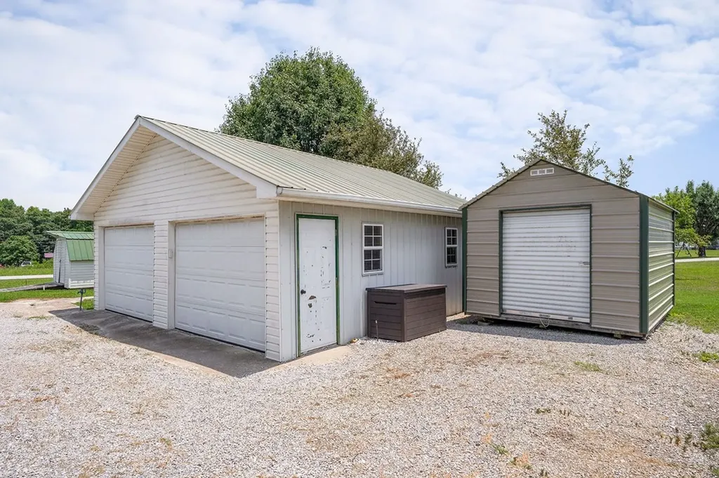 216 Oakley Allons Road Allons TN 38541