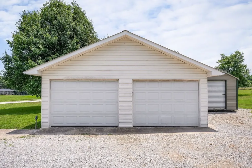 216 Oakley Allons Road Allons TN 38541