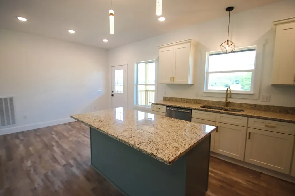 14165 Old Kentucky Road Walling TN 38587