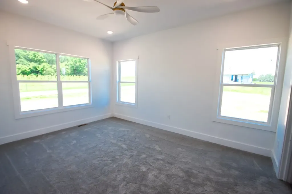 14165 Old Kentucky Road Walling TN 38587