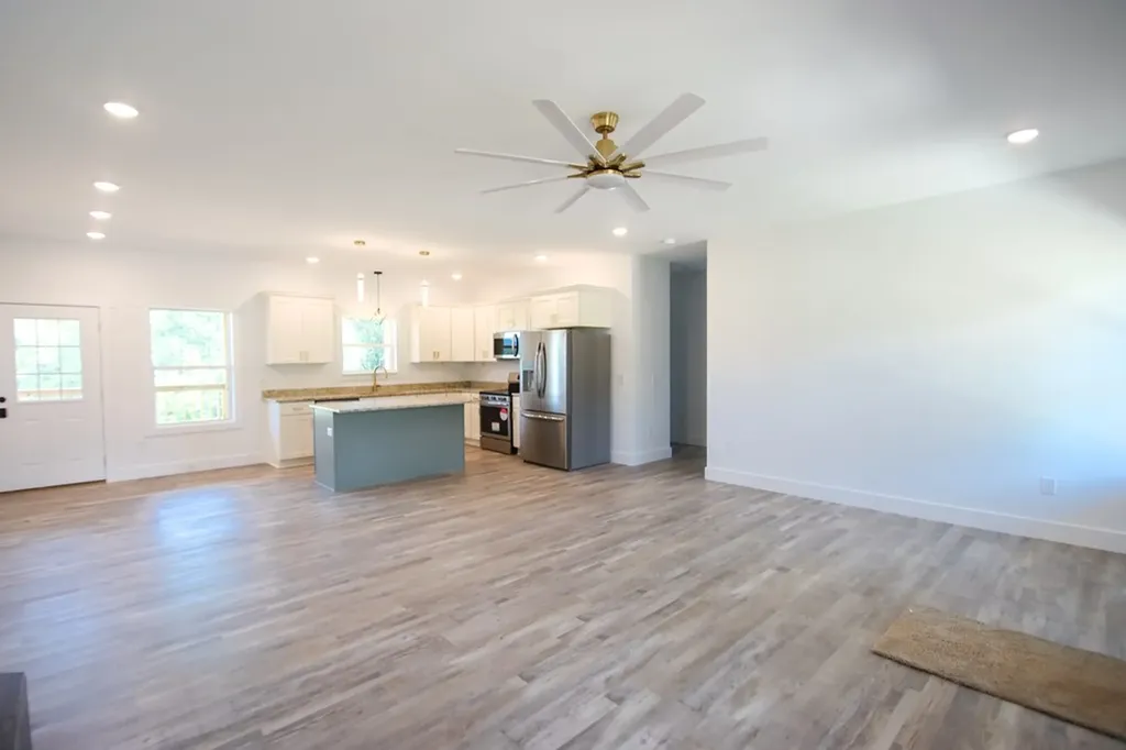 14165 Old Kentucky Road Walling TN 38587