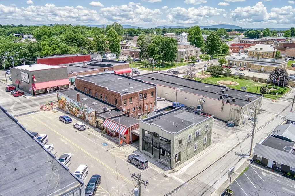 31 W Fifth Street Crossville TN 38555