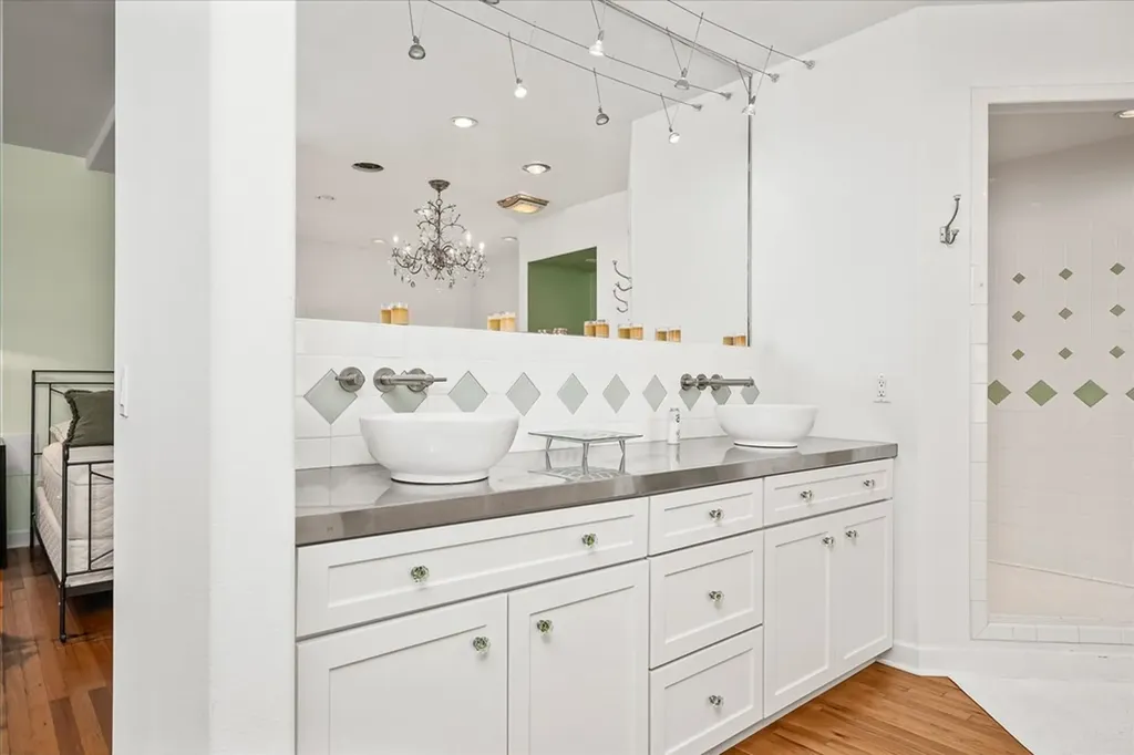 31 W Fifth Street Crossville TN 38555