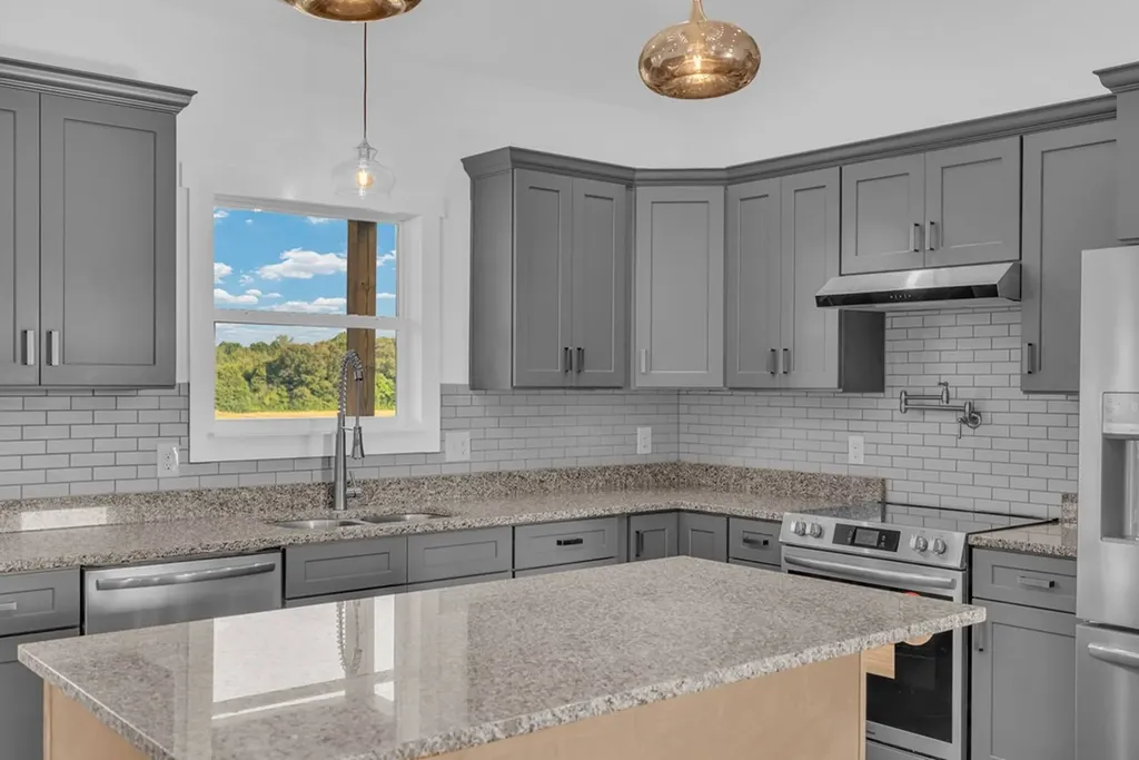 14181 Old Kentucky Road Walling TN 38587