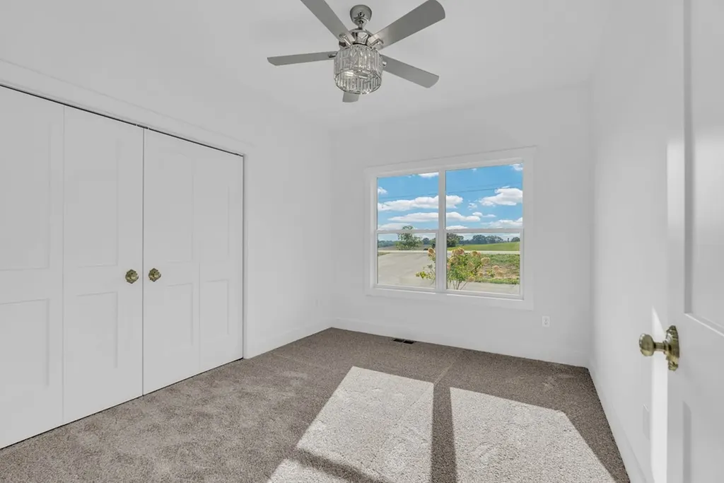 14181 Old Kentucky Road Walling TN 38587