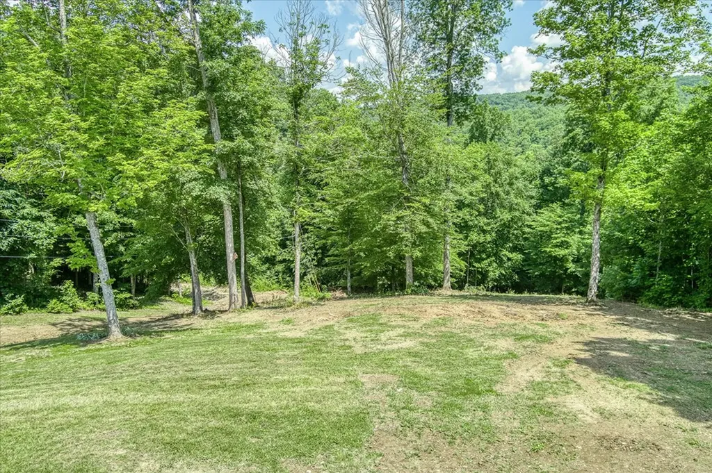 7040 Fallen Timer Lane Crawford TN 38554