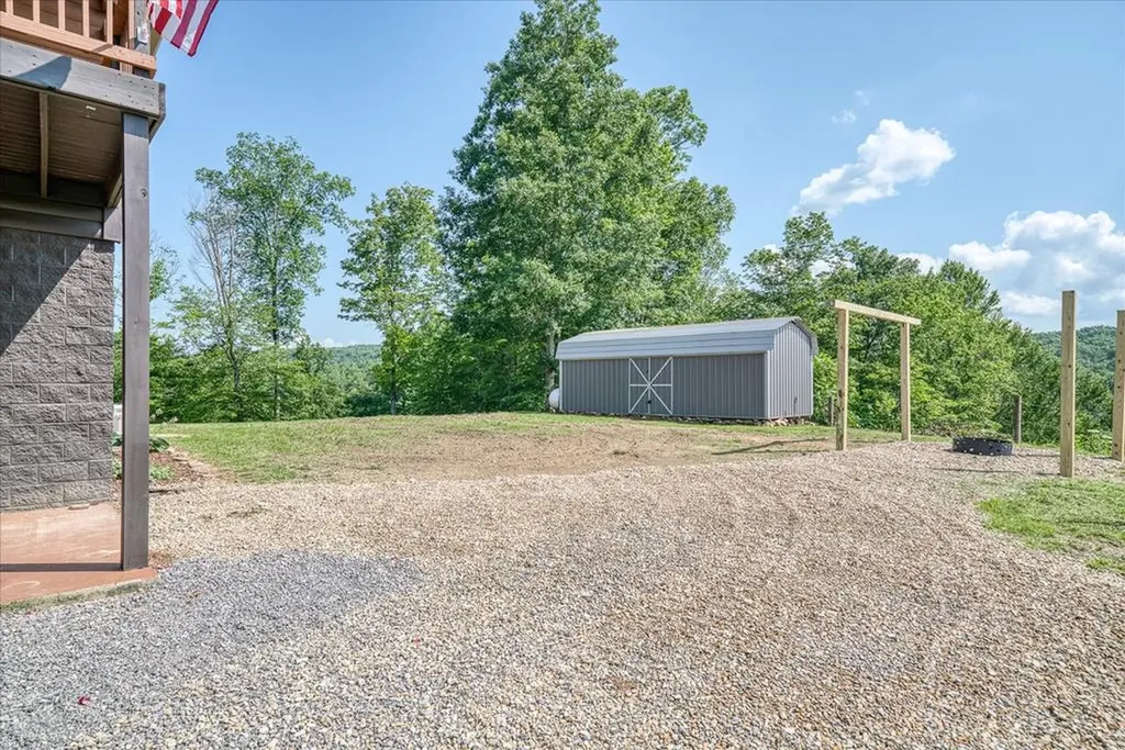 7040 Fallen Timer Lane Crawford TN 38554