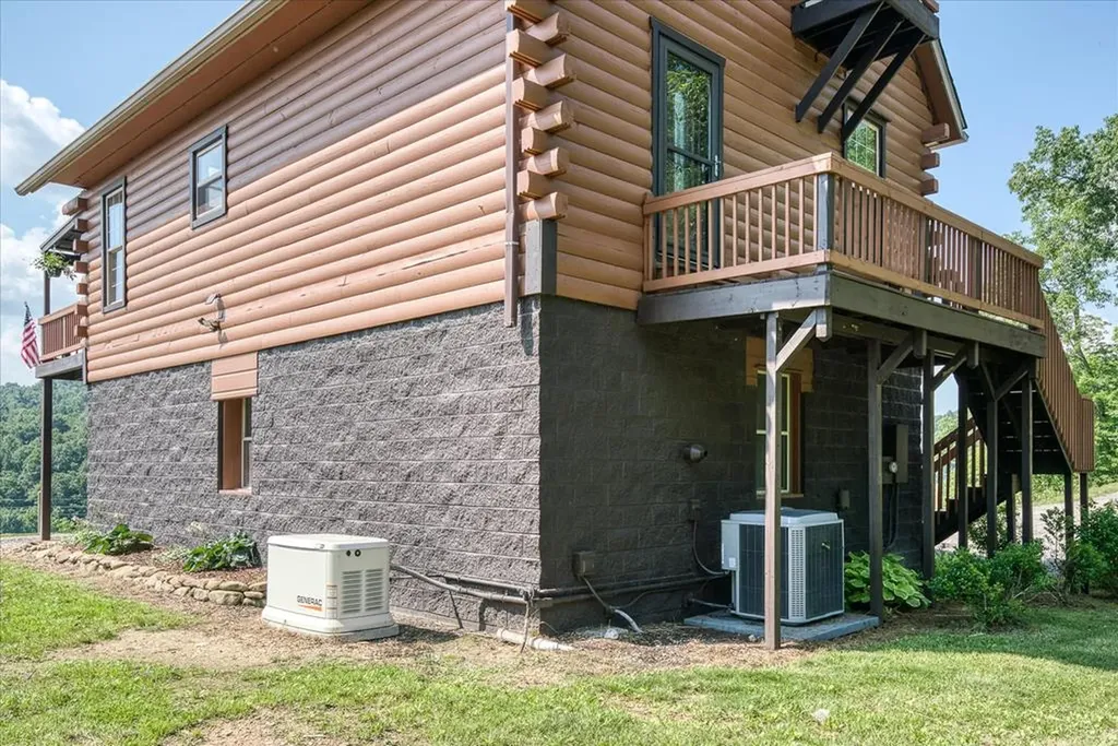 7040 Fallen Timer Lane Crawford TN 38554