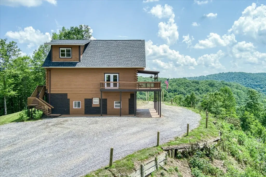 7040 Fallen Timer Lane Crawford TN 38554