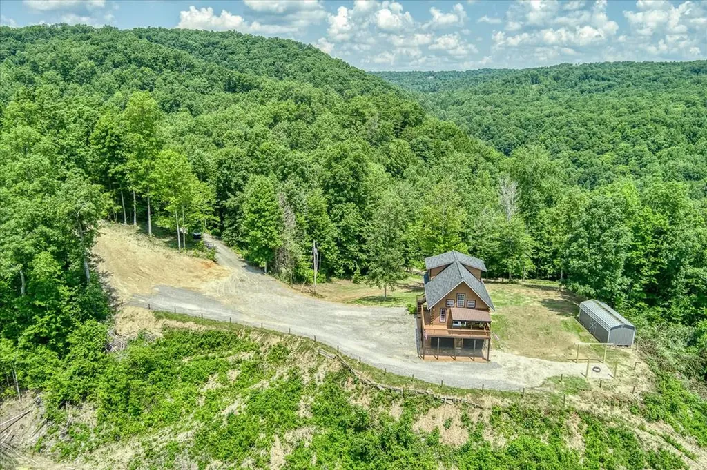 7040 Fallen Timer Lane Crawford TN 38554