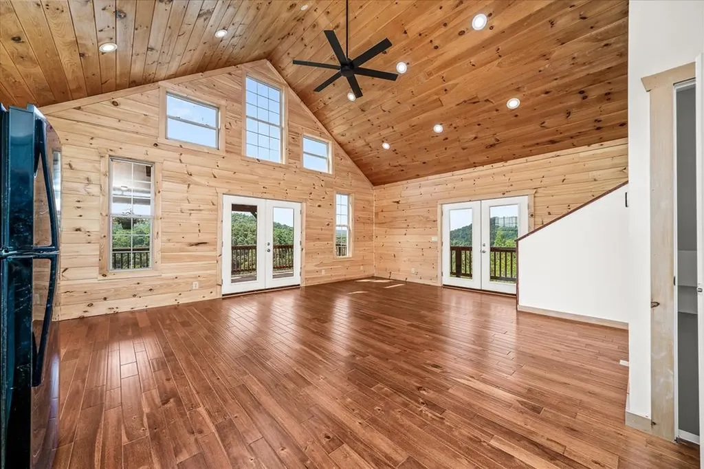 7040 Fallen Timer Lane Crawford TN 38554