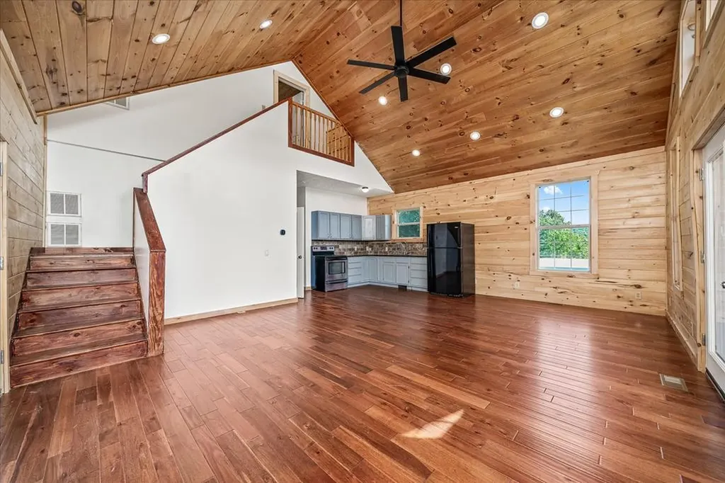 7040 Fallen Timer Lane Crawford TN 38554