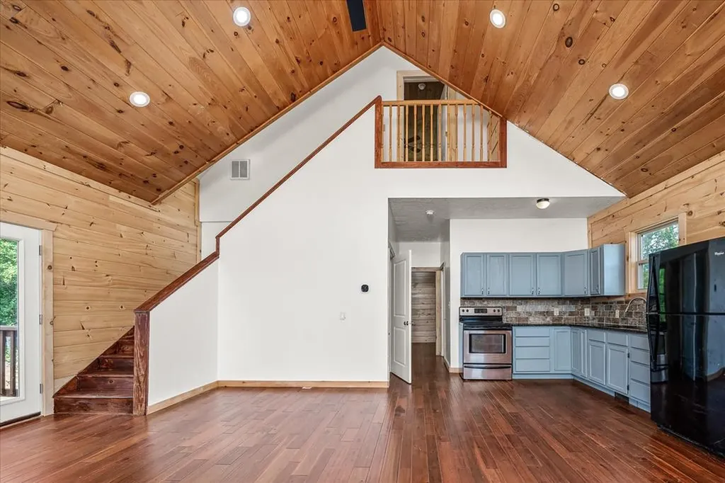 7040 Fallen Timer Lane Crawford TN 38554