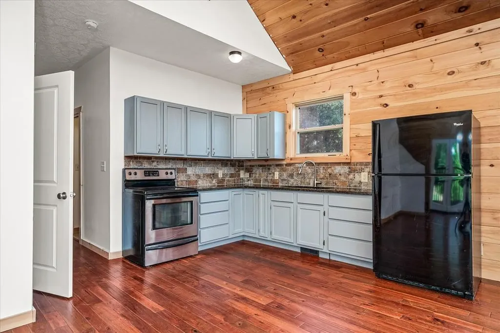 7040 Fallen Timer Lane Crawford TN 38554