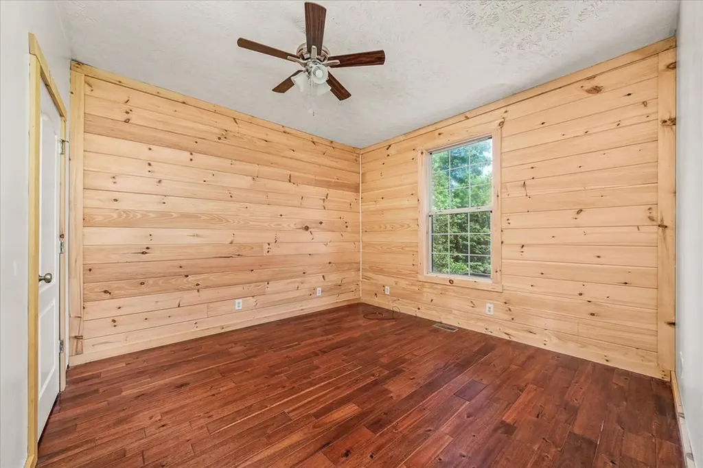 7040 Fallen Timer Lane Crawford TN 38554