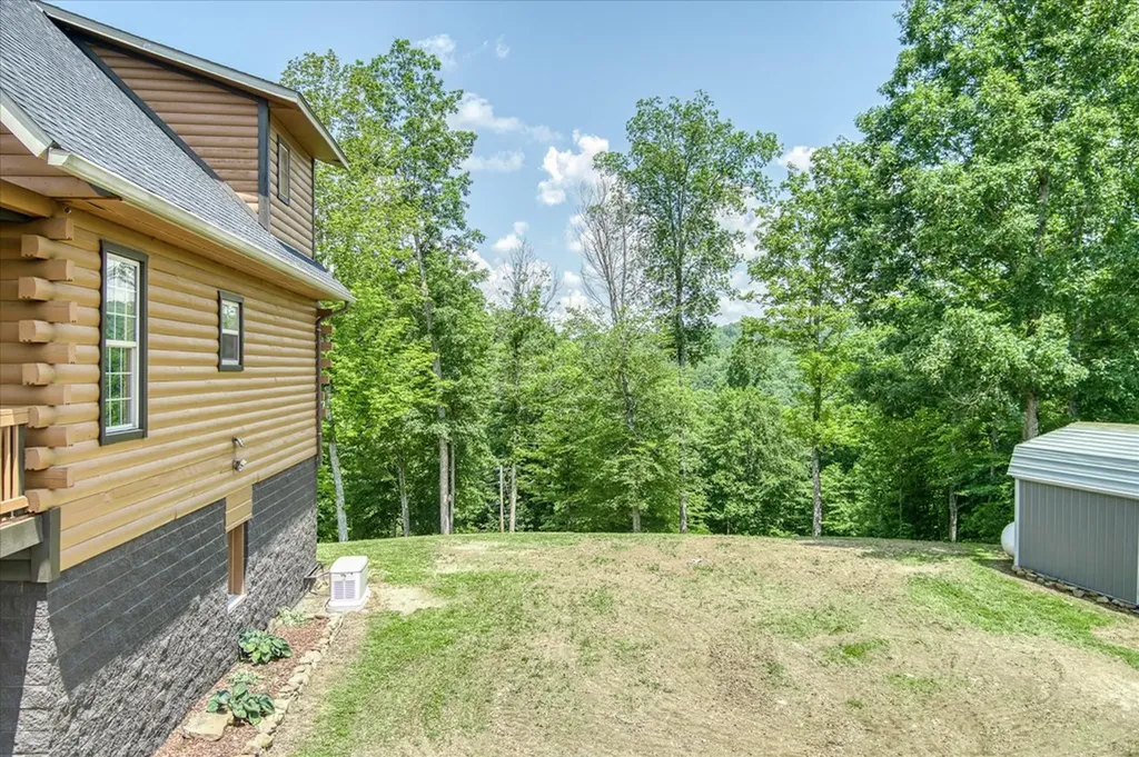 7040 Fallen Timer Lane Crawford TN 38554