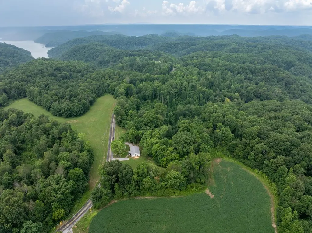 762 Austin Bottom Road Baxter TN 38544