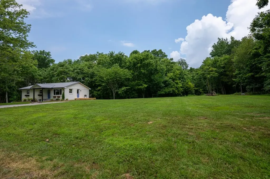 762 Austin Bottom Road Baxter TN 38544