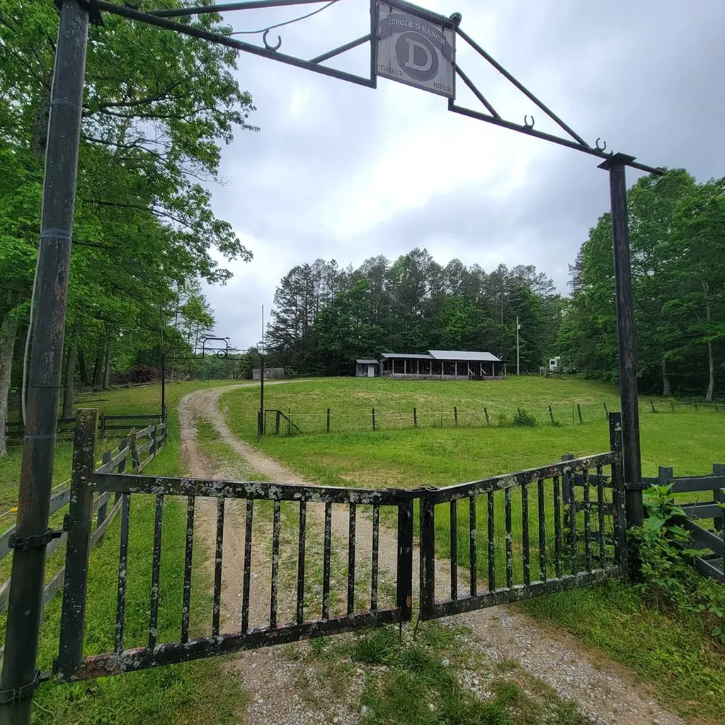 380 Dewey Burke Road Jamestown TN 38556