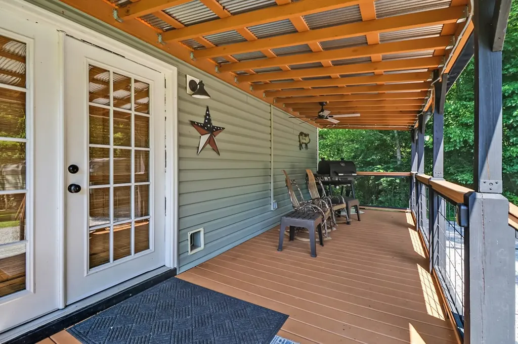 1401 Pennsylvania Avenue Jamestown TN 38556