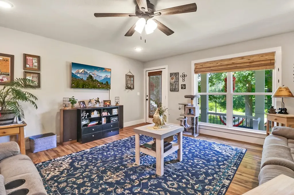 1401 Pennsylvania Avenue Jamestown TN 38556