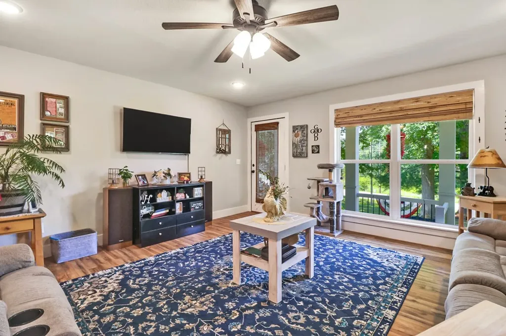 1401 Pennsylvania Avenue Jamestown TN 38556